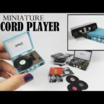 DIY Miniature: Retro Record Player